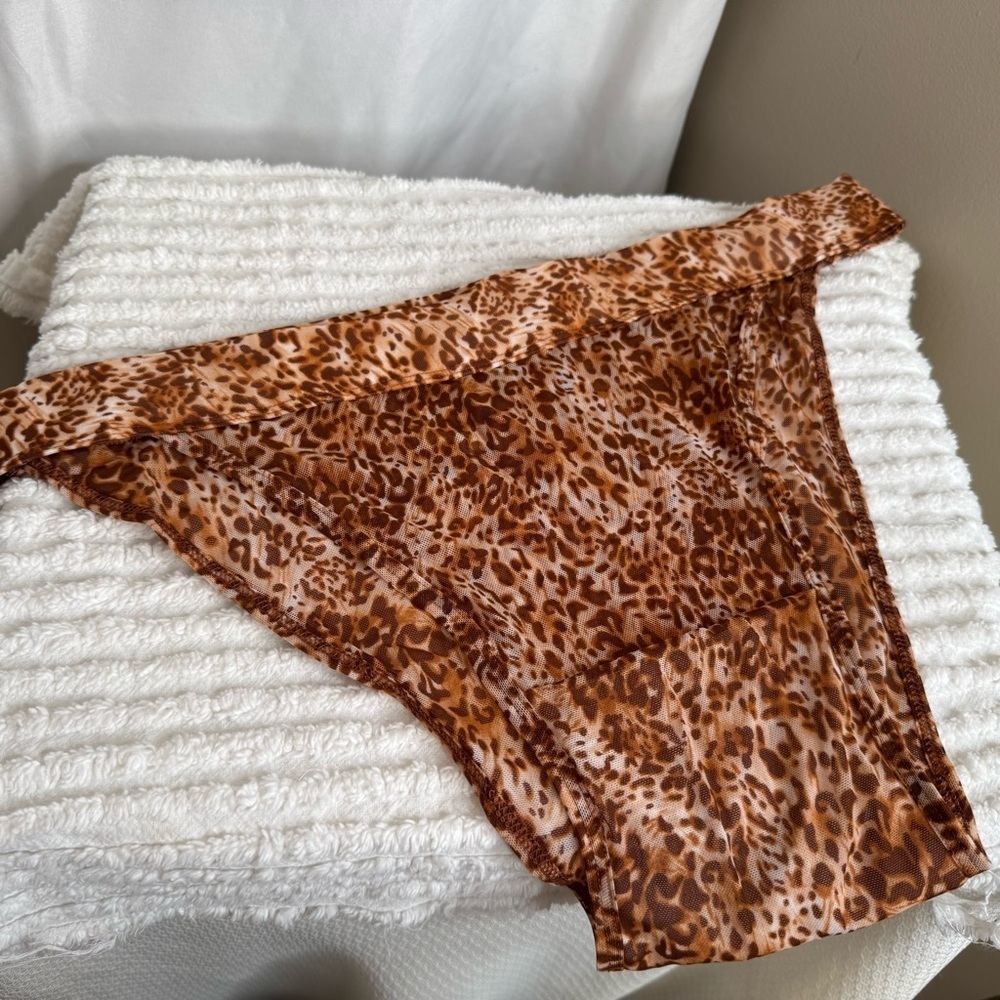Leopard Print Panties - Picture 3 of 9